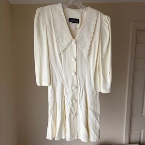 Vintage 80s All That Jazz Large Pointed Embroidered Lace Collar Mini Dress